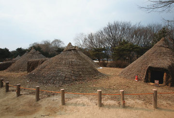 岩寺洞(アムサドン)先史住居地.jpg